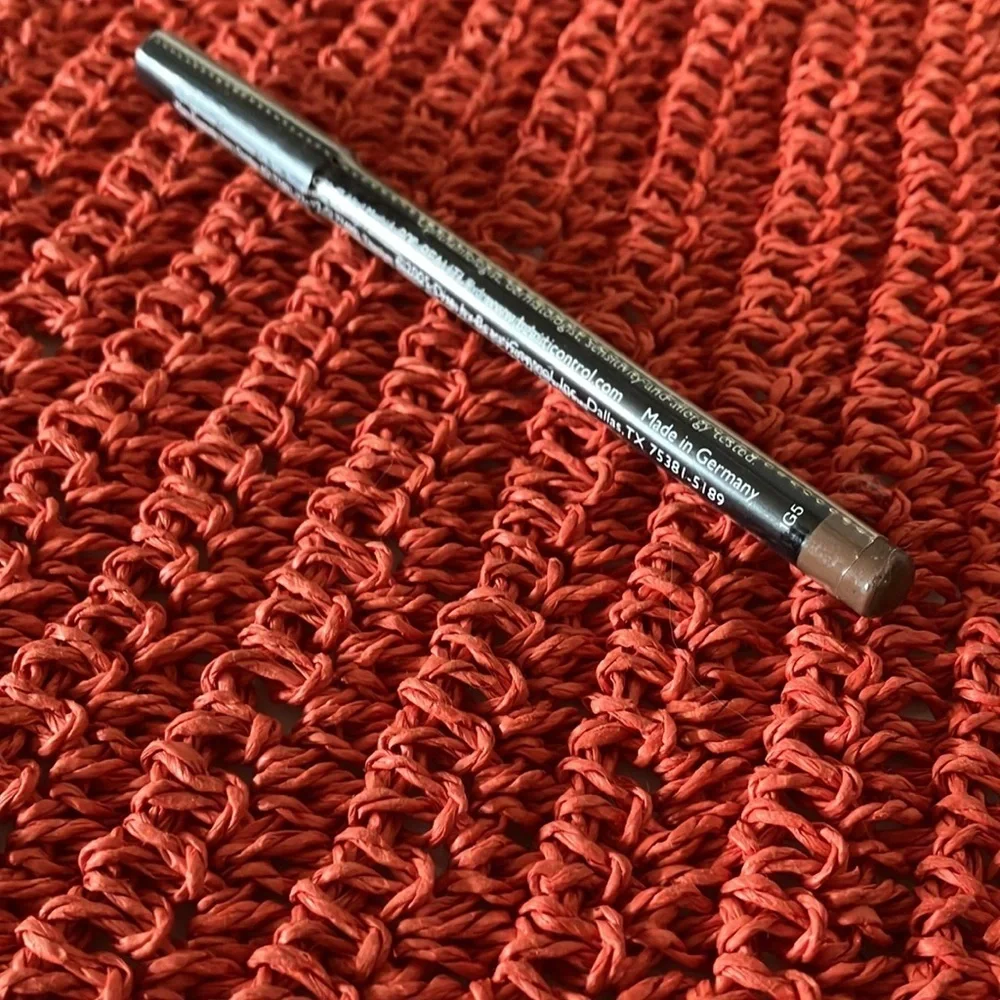 BeautiControl Eye Defining Pencil Carmel 12680.  New  still Sealed.